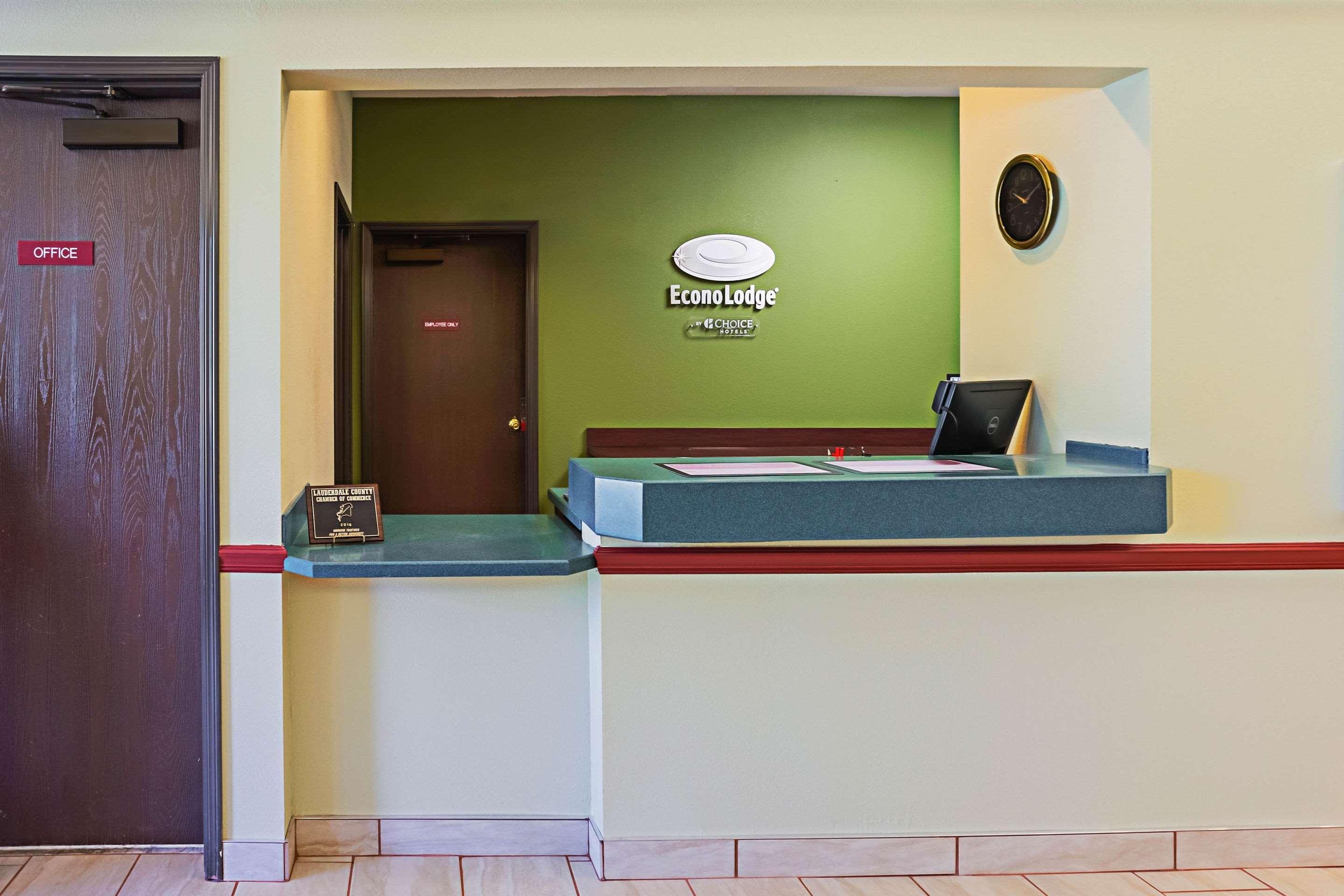 Econo Lodge Inn & Suites Ripley Exterior photo
