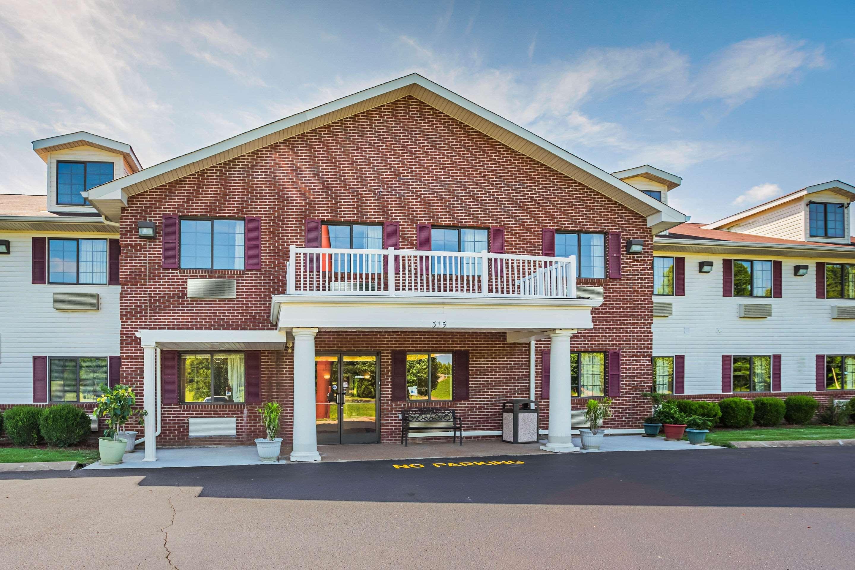 Econo Lodge Inn & Suites Ripley Exterior photo