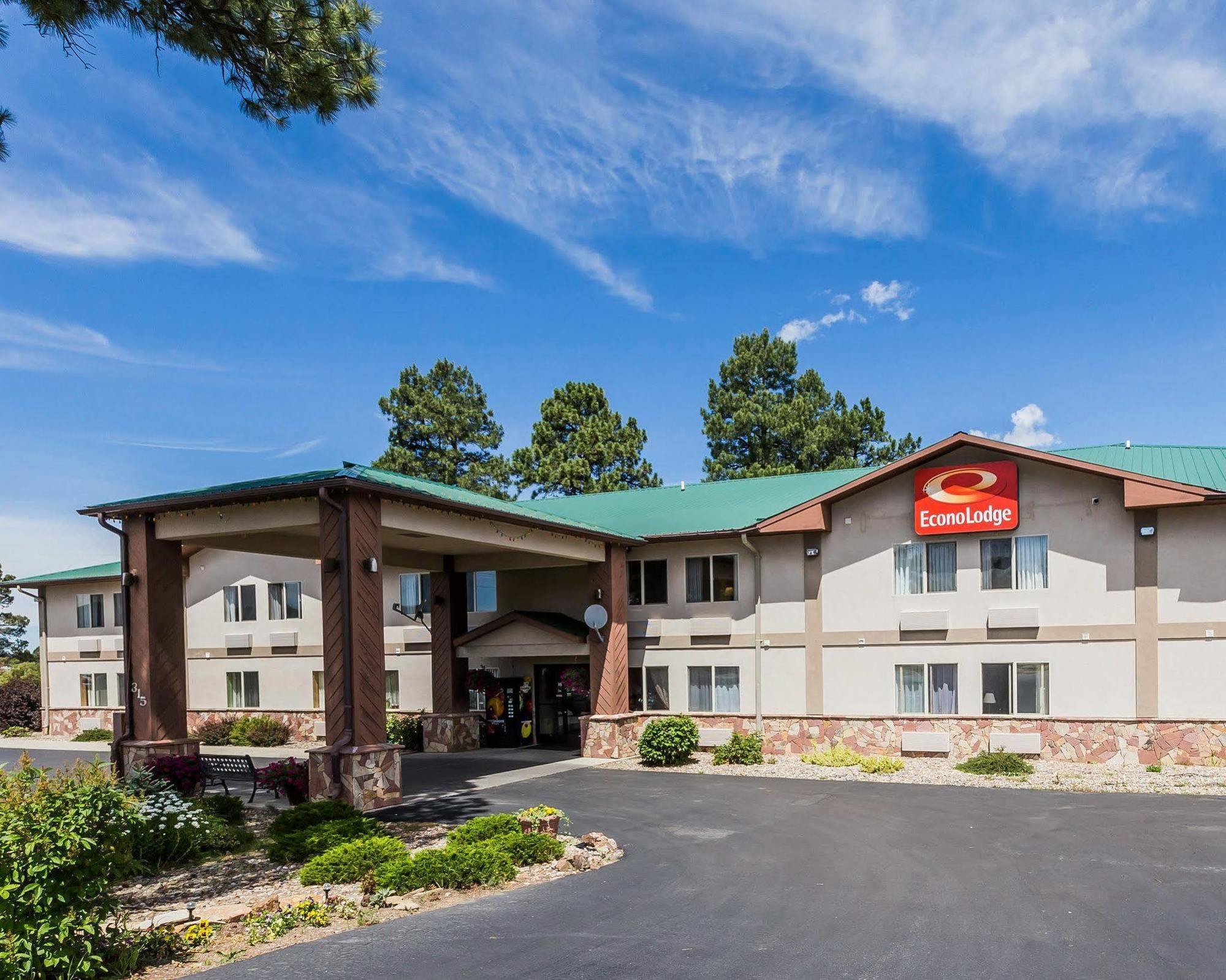 Econo Lodge Inn & Suites Ripley Exterior photo