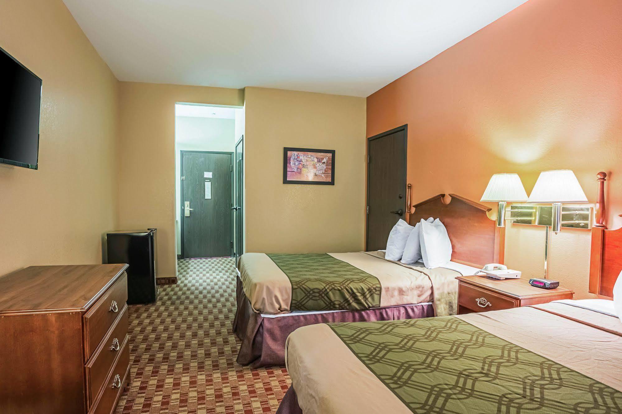 Econo Lodge Inn & Suites Ripley Exterior photo